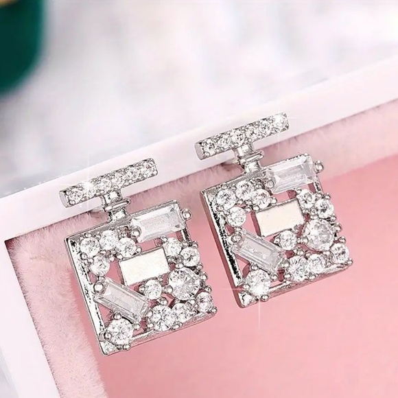 SQUARE SILVER FRAGRANCE BOTTLE EARRINGS  FILLED WITH CRYSTALS AND RHINESTONES - Picture 5 of 8